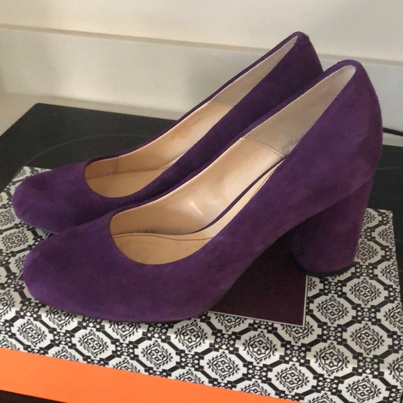 Isola Shoes - Purple suede pumps!